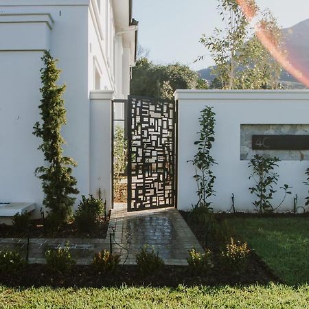 Quiet Hideaway Apartment Somerset West Exterior photo